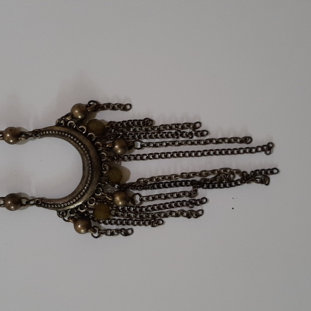 3 pieces of jewelry, 2 necklaces and a bracelet. - Picture 2 of 7